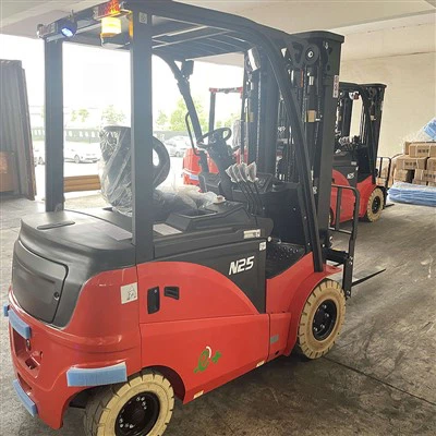 Forklift Elektrik Peralatan Gudang